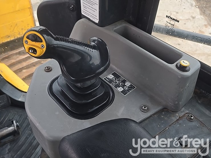 2022-komatsu-d61px-24-image-55