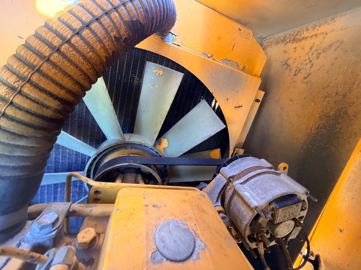 2000-john-deere-6-image-88