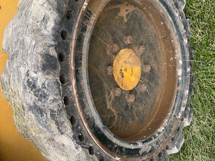 deere-318g-image-16