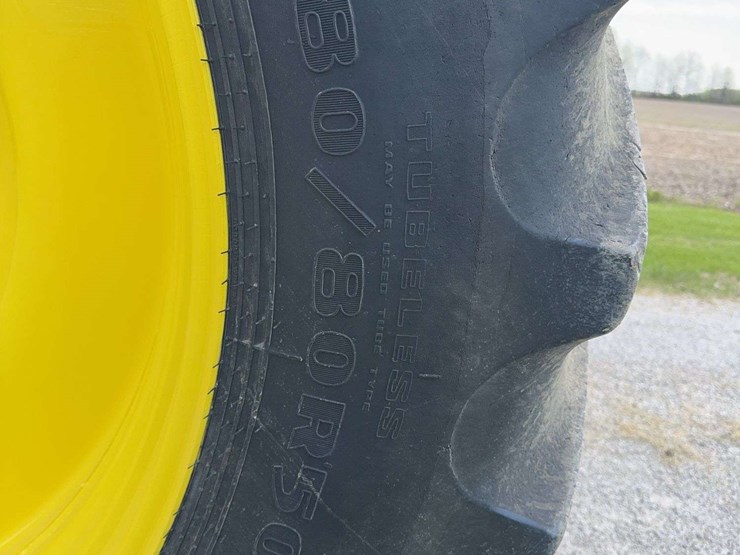 2012-john-deere-7260r-image-45