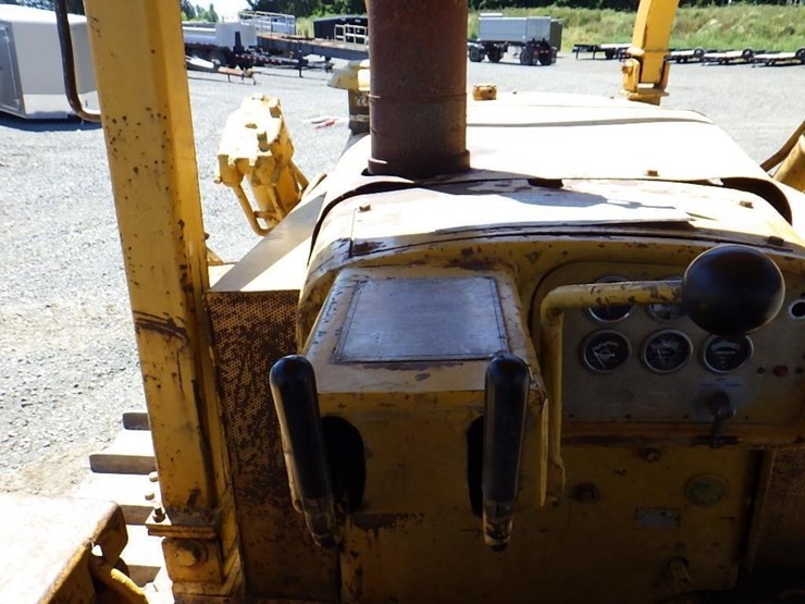 caterpillar-d7-image-37