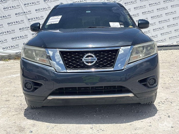 2015-nissan-pathfinder-image-21