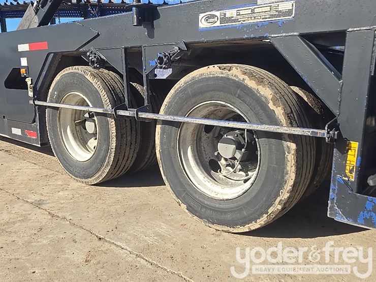 2012-cottrell-ez-4807-image-10