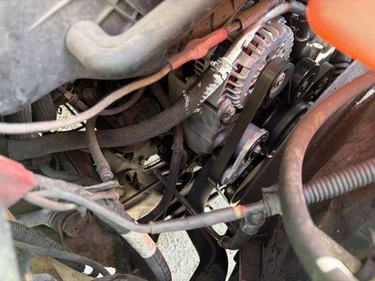 2002-chevrolet-express-3500-image-10