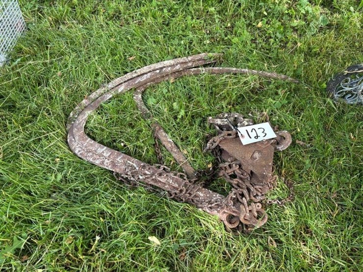 hay-hooks-image-2