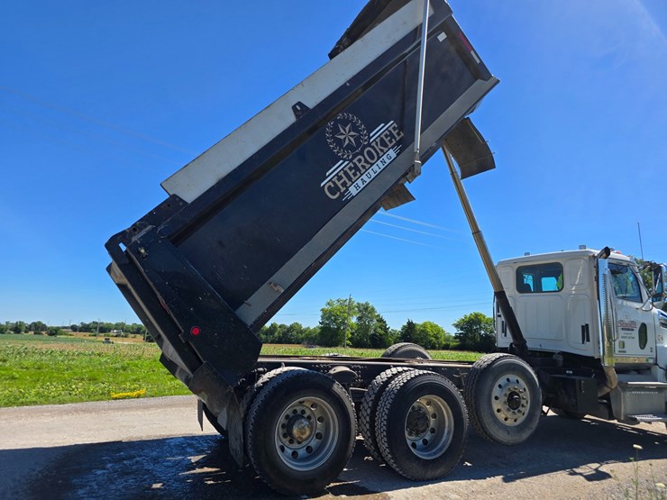 2018-western-star-4700-image-58