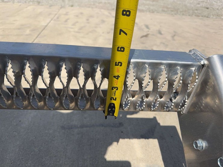 stainless-steps-w/-handrail-image-7