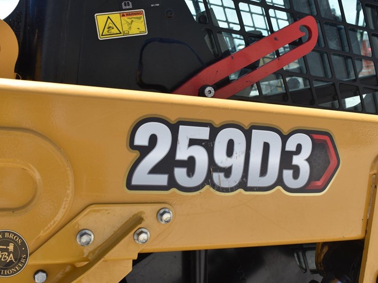 2023-caterpillar-259d3-image-18