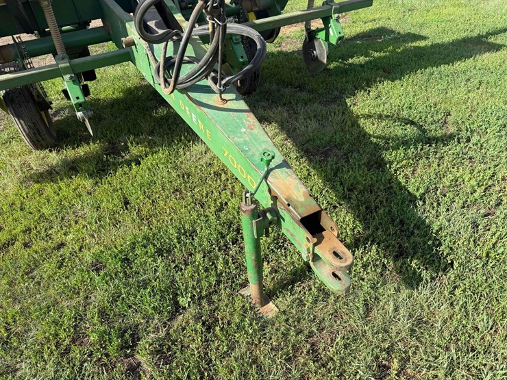 john-deere-7000-image-9