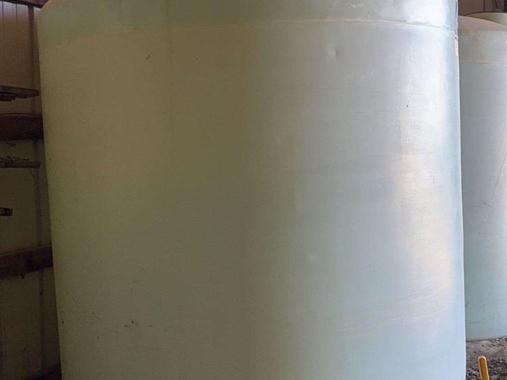 2500-gal-ace-roto-mold-poly-tank-w/-2”-bung-image-5