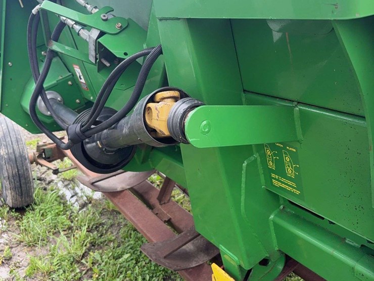 2011-john-deere-608-image-16