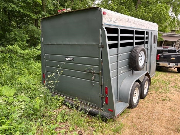 kiefer-built-tandem-horse-trailer-image-4