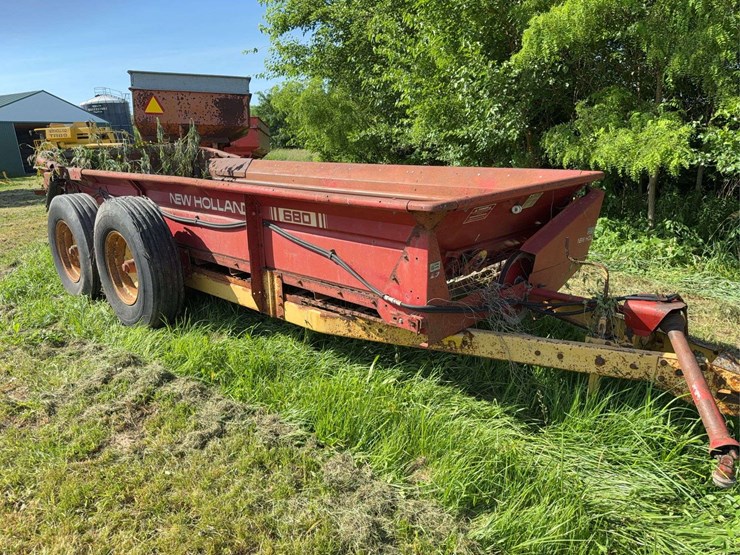 new-holland-680-image-1