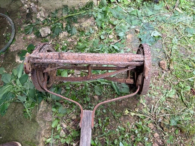 reel-mower-image-2