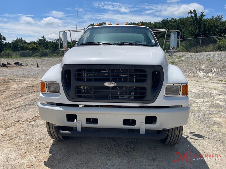 2001-ford-f750-image-7