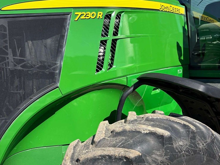 2012-john-deere-7230r-image-37