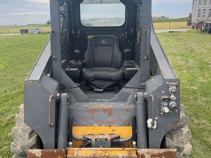 deere-318g-image-6