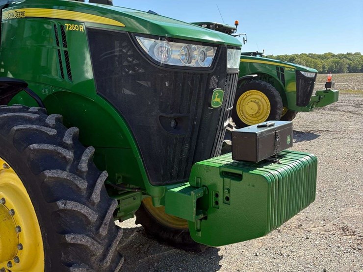 2011-john-deere-7260r-image-37