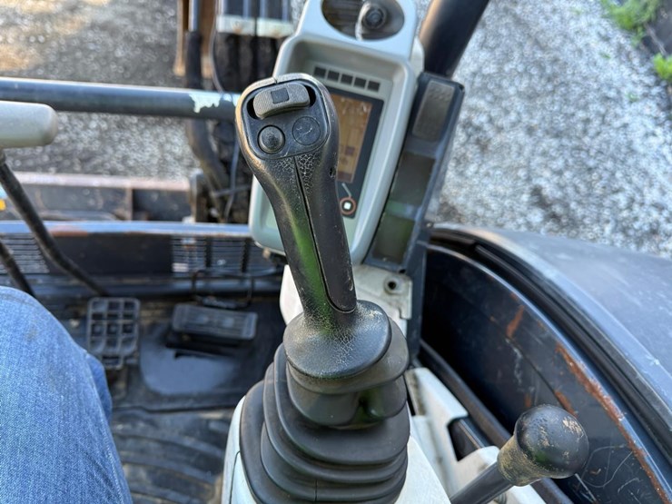 deere-35g-image-23