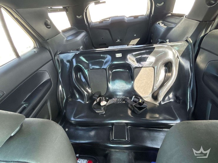 2016-ford-explorer-image-21