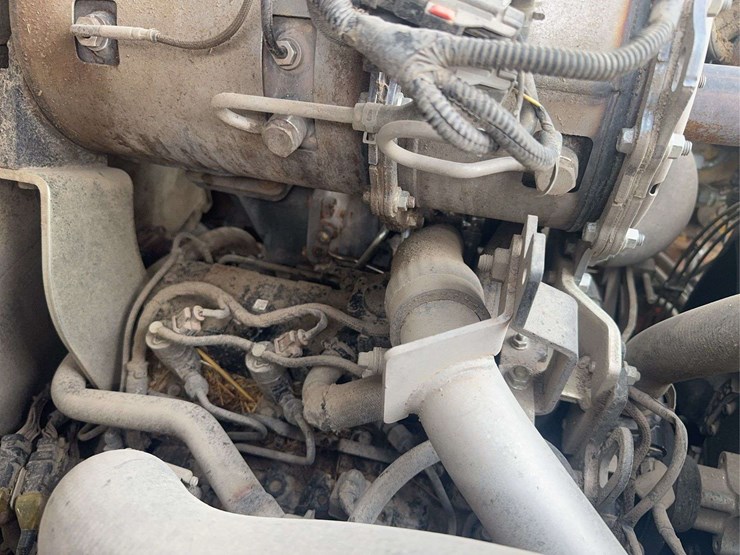 deere-318g-image-10