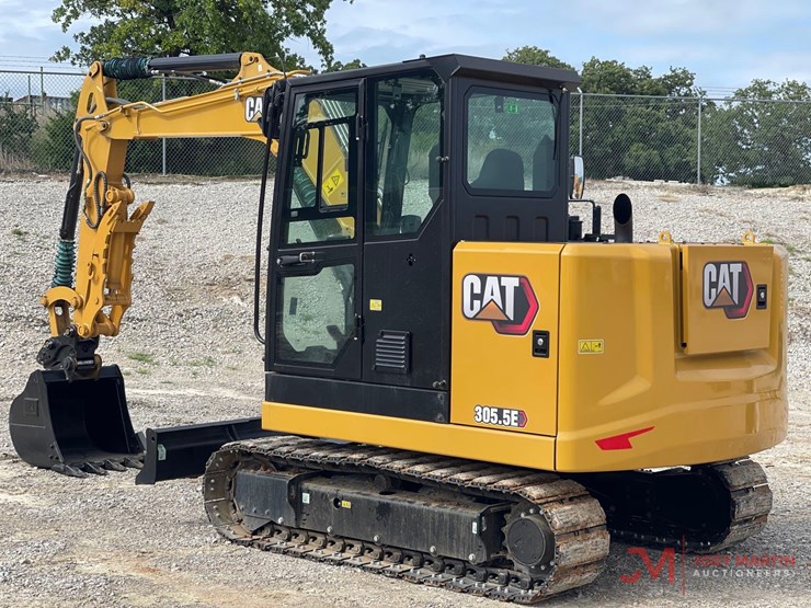 caterpillar-305.5e2-image-1