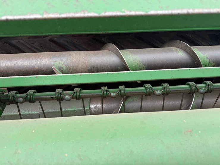 john-deere-212-image-3