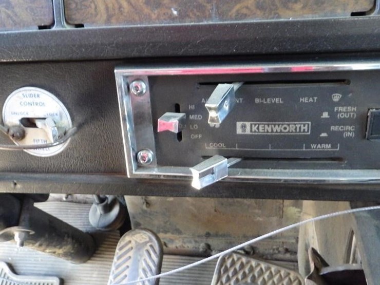 1988-kenworth-t600-image-44