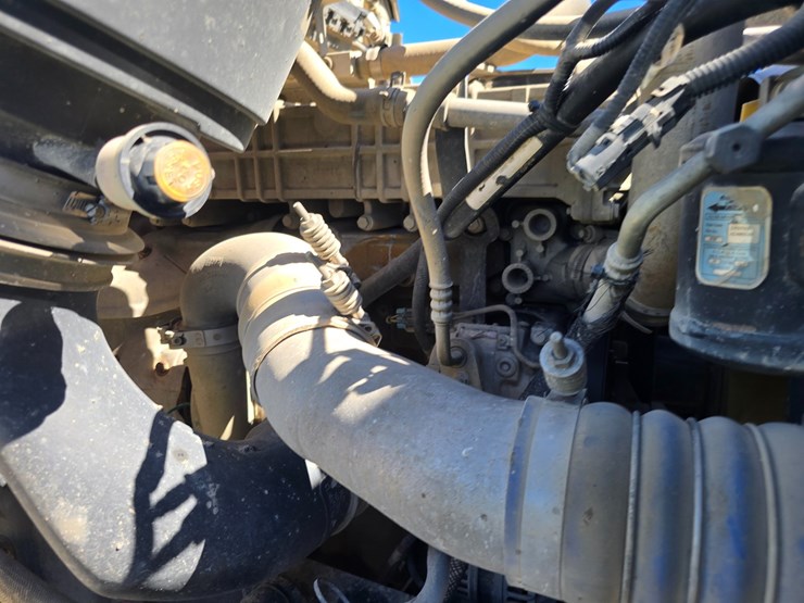 2018-western-star-4700-image-39