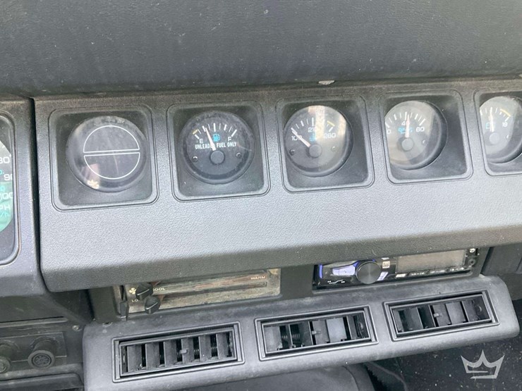 1995-jeep-wrangler-image-14