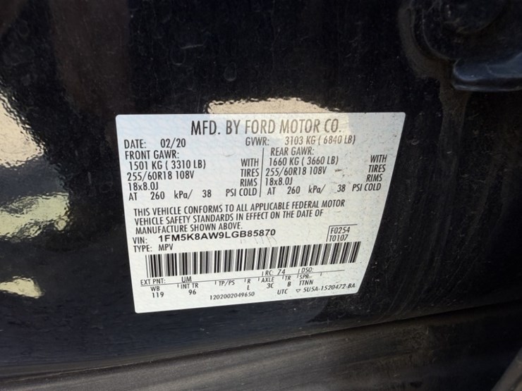 2020-ford-explorer-image-10