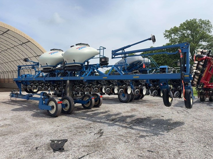 2013-kinze-3600-image-5