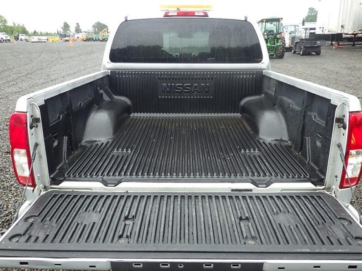 2014-nissan-frontier-image-7