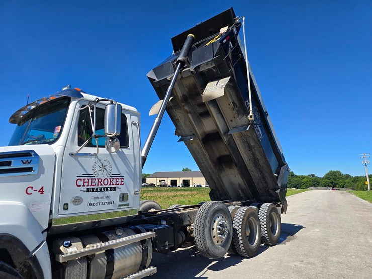 2018-western-star-4700-image-44