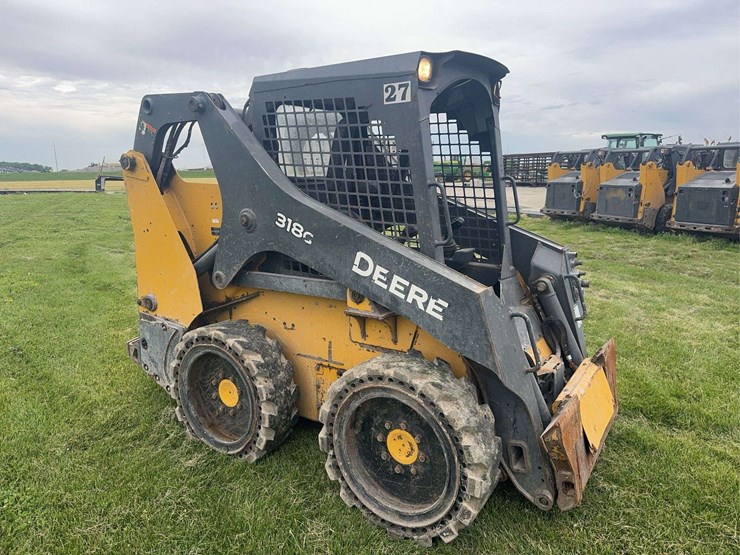 deere-318g-image-2