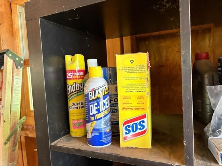 shelf-&-contents.-tarps,-baskets,-etc-image-11