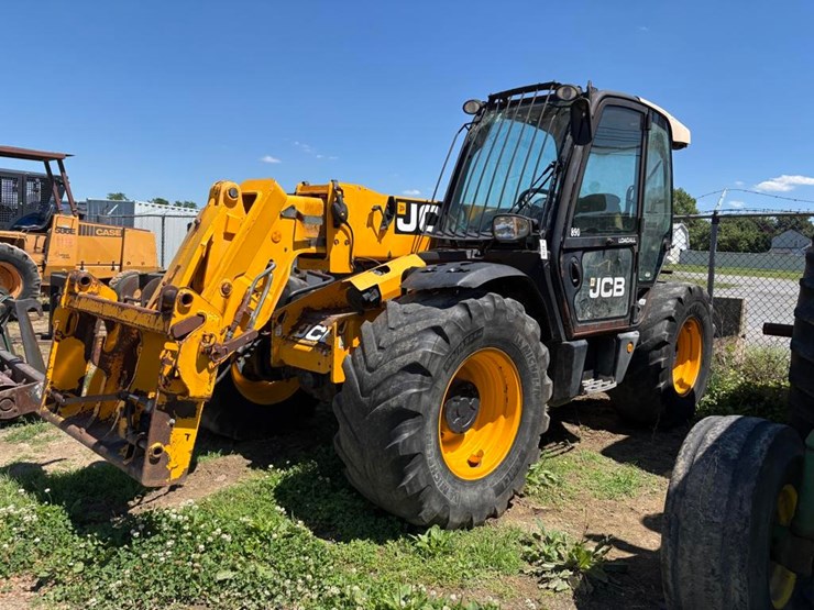 2013-jcb-541-70-image-2