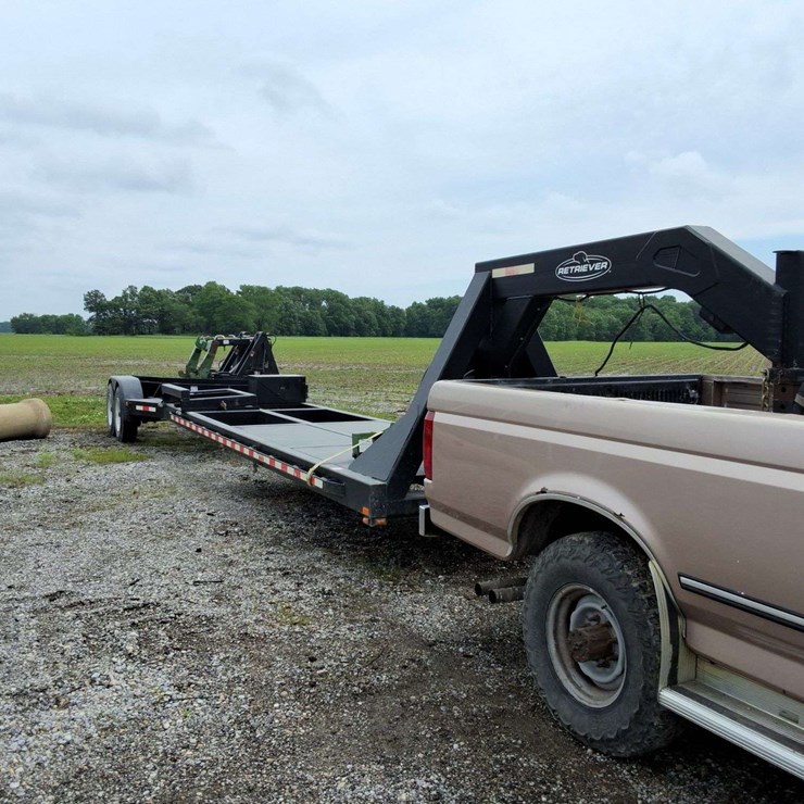 2011 Bestway Hyd. Gooseneck 3pt or Head Mover trailer