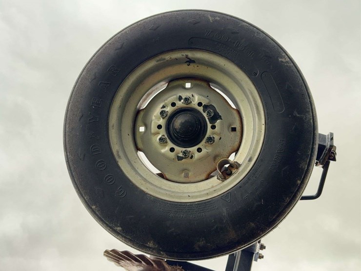 case-ih-330-image-42