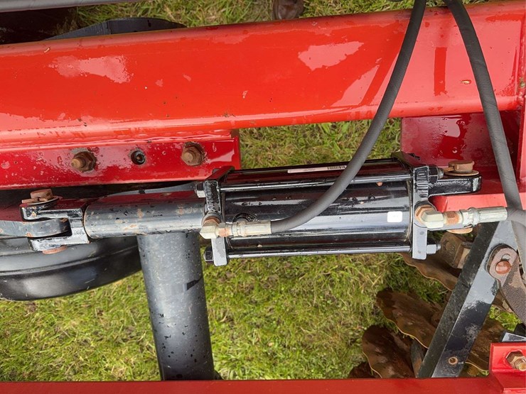 case-ih-330-image-63