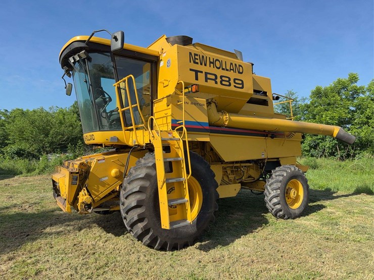 2002-new-holland-tr89-image-1
