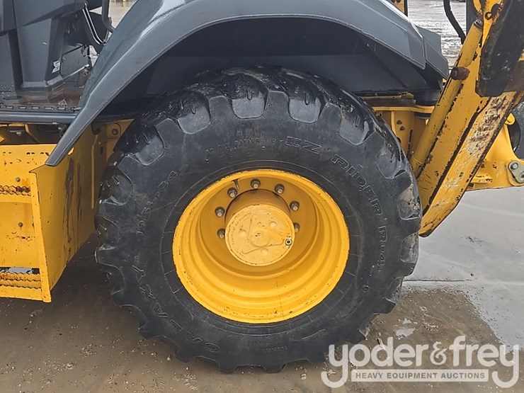 2014-deere-310k-ep-image-10