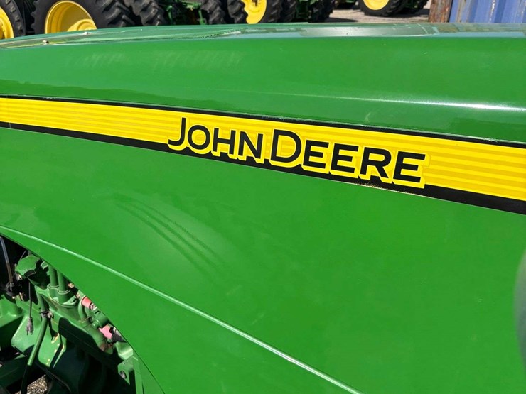 2010-john-deere-8320r-image-45
