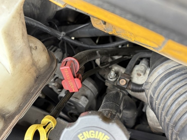 2002-chevrolet-express-3500-image-12