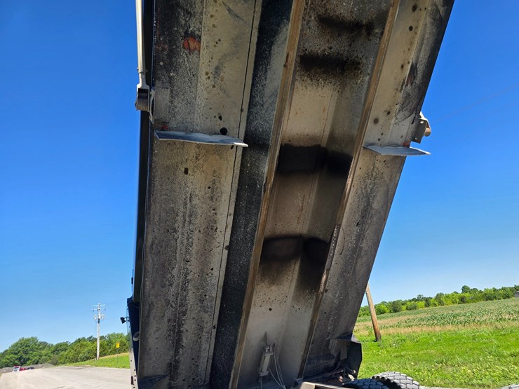2018-western-star-4700-image-64