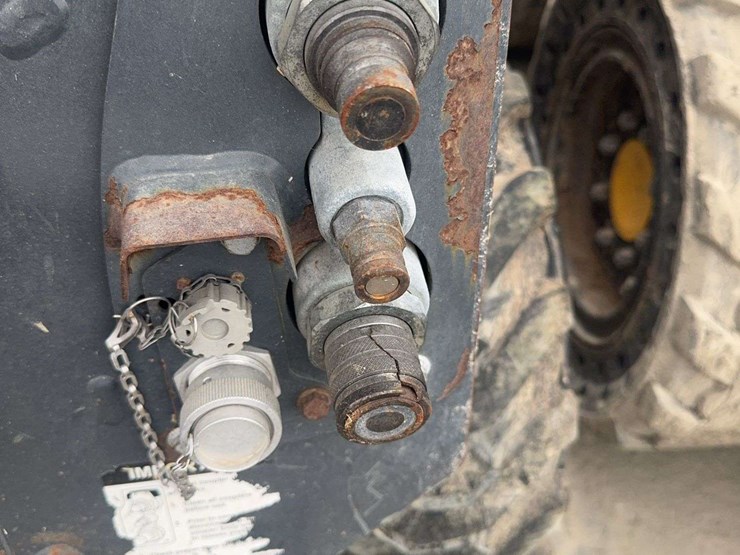 deere-318g-image-34