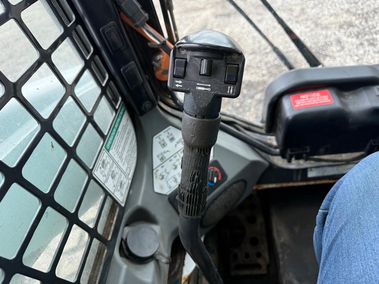 2019-bobcat-s650-image-25