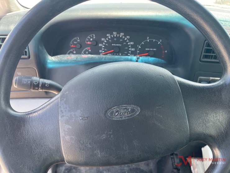 2001-ford-f750-image-21