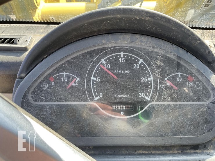 2016-yanmar-v8-image-17