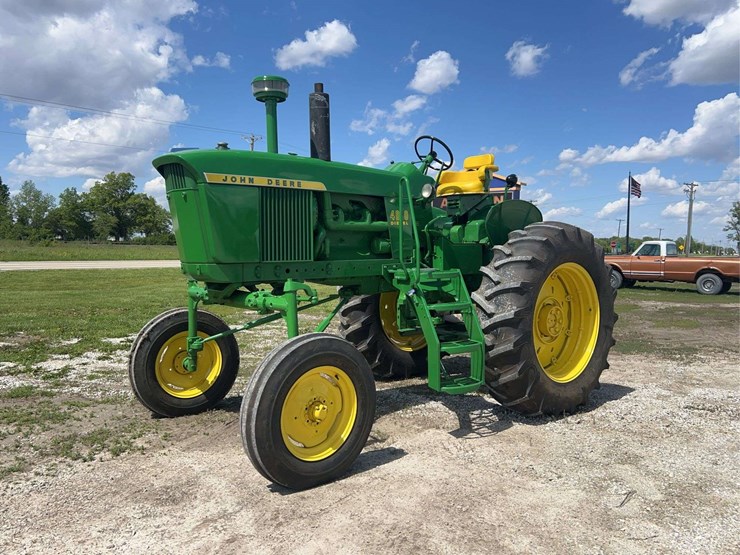john-deere-4010-image-1